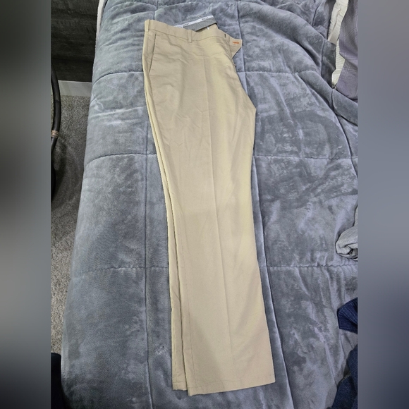 PERRY ELLIS pants - used - beige color - size 40W - 32L slim Fit - Picture 2 of 5